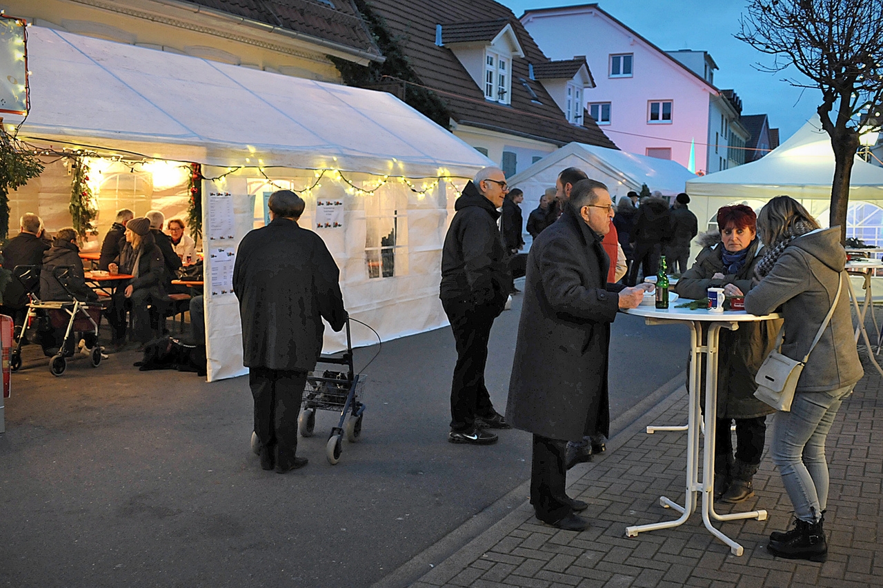 Mitteilung: Weihnachtsmarkt [26.11.16] - Gemeinde Oftersheim