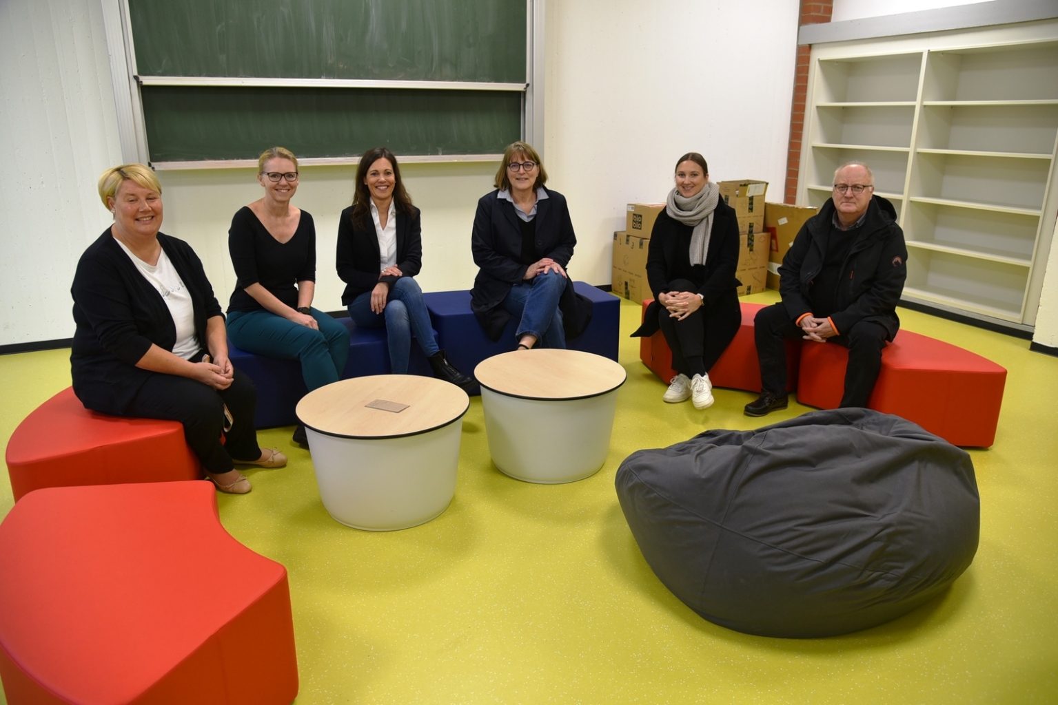 Im Rückzugsraum der THS: A. Schäfer, S. Barisch, I. Heider, Annette Schulle-Dietrich (Architekturbüro), Chr. Haber-Ressel, Markus Dietrich (Architekturbüro)