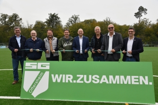 Offizielle Einweihung der Spielfelder. vlnr: Hettinger, Rüttinger, Hillengaß, Schönenberg, Bgm Seidel, Paul, Stajcar, Bächle