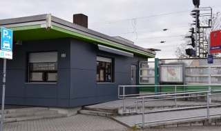 Das Bahnhofskiosk von außen.