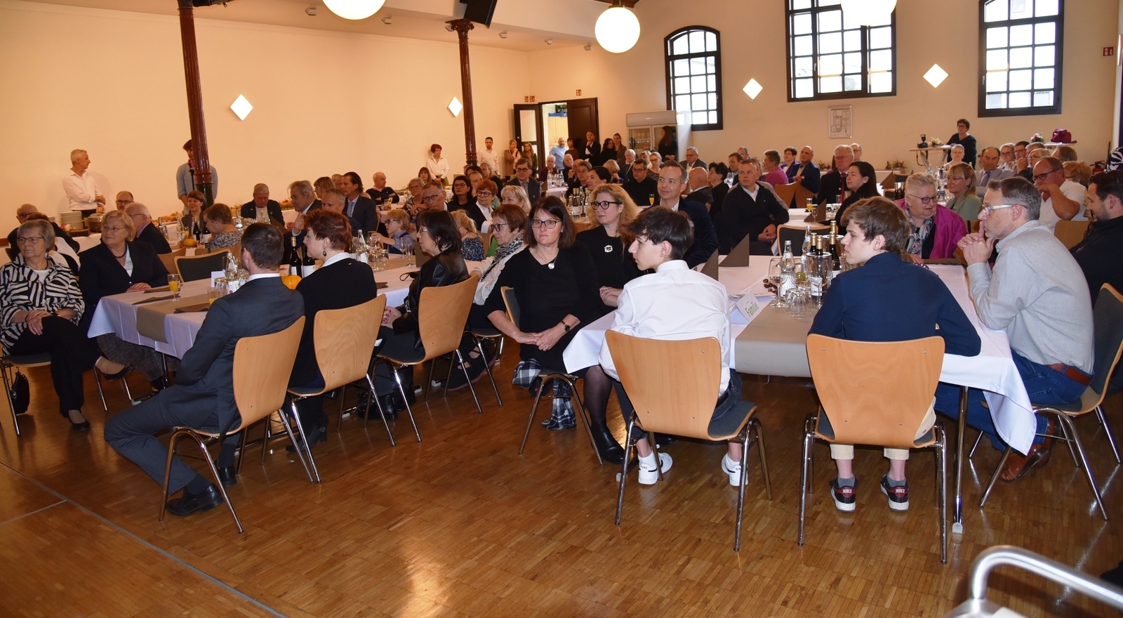 Rund 90 Gäste waren in den Rose-Saal gekommen.