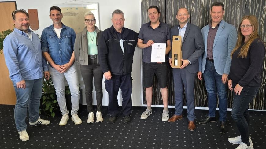 vl: Guido Hillengaß, Thomas Lorenz, Monika Kornmüller, Gerhardt Becker, Sebastian Längerer, Bgm Pascal Seidel, Conny Brix vl: Guido Hillengaß, Thomas Lorenz, Monika Kornmüller, Gerhardt Becker, Sebastian Längerer, Bgm Pascal Seidel, Conny Brix